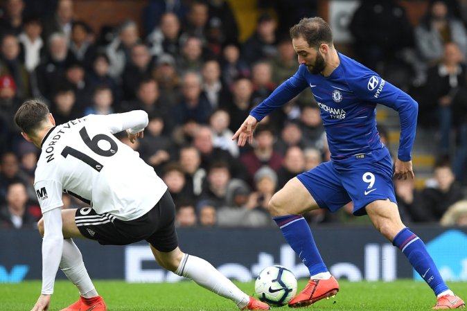 皇马又贡献了一次防守的反面教材 有点像表演赛的踢法